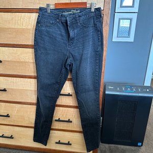 Universal Thread, Black High Rise Jegging